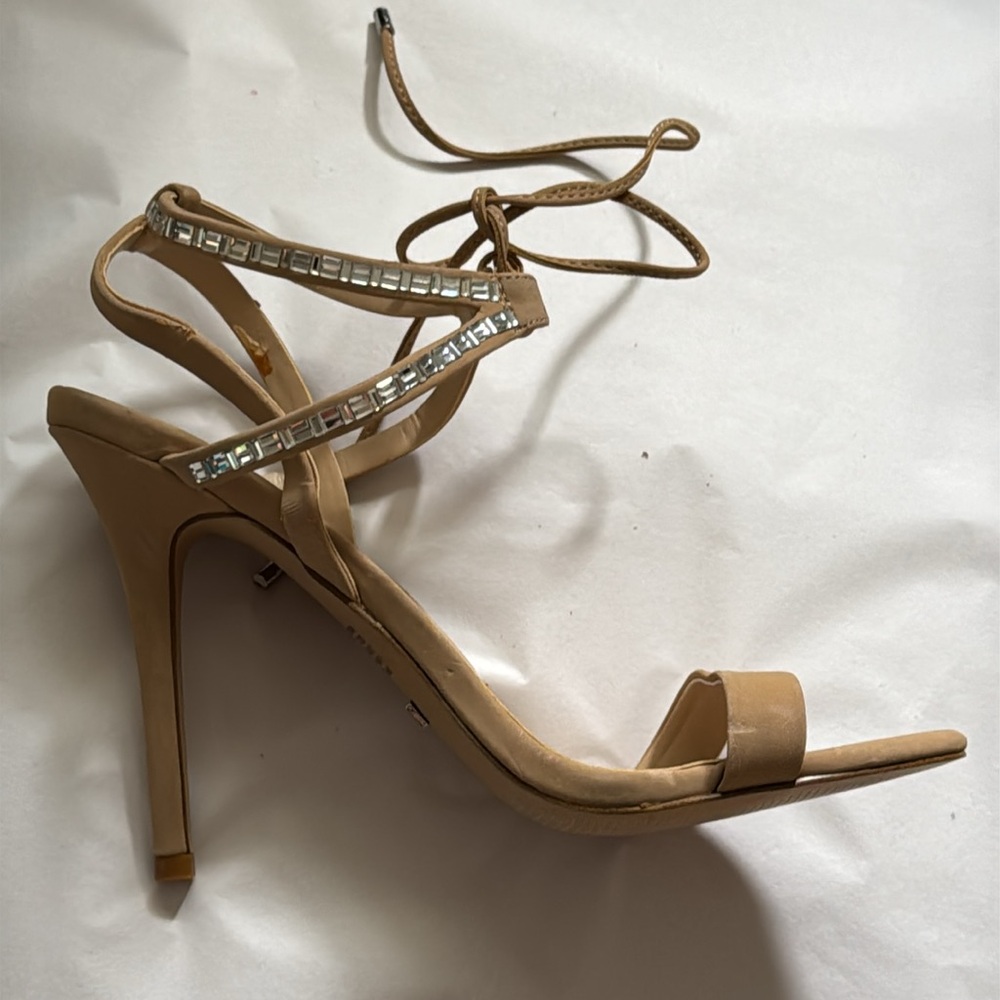 Bebé ankle straps ties rhinestone embellished Tan Strappy Sandals heels Sz 9